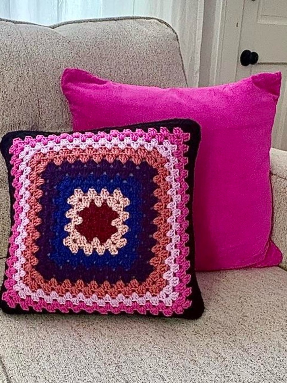 NWT One-of-a-kind reversible crochet pillow | Granny square | 16x16 colorful
